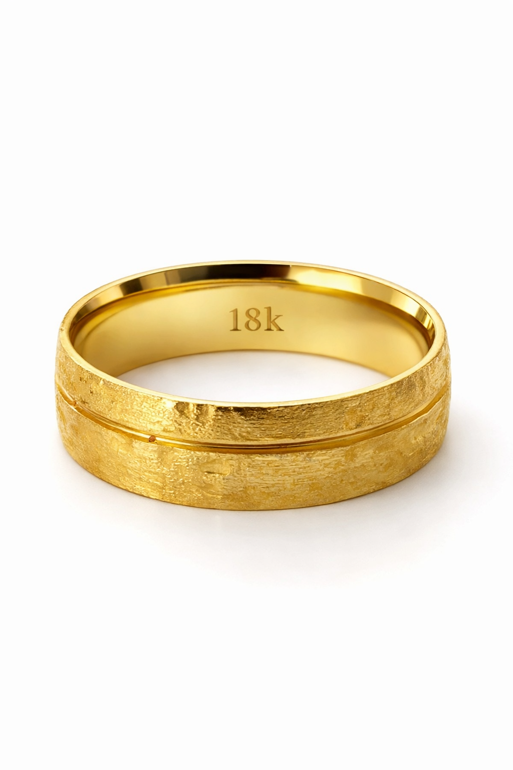 Gold Hammered Wedding Band with Polished Center Line - 6mm