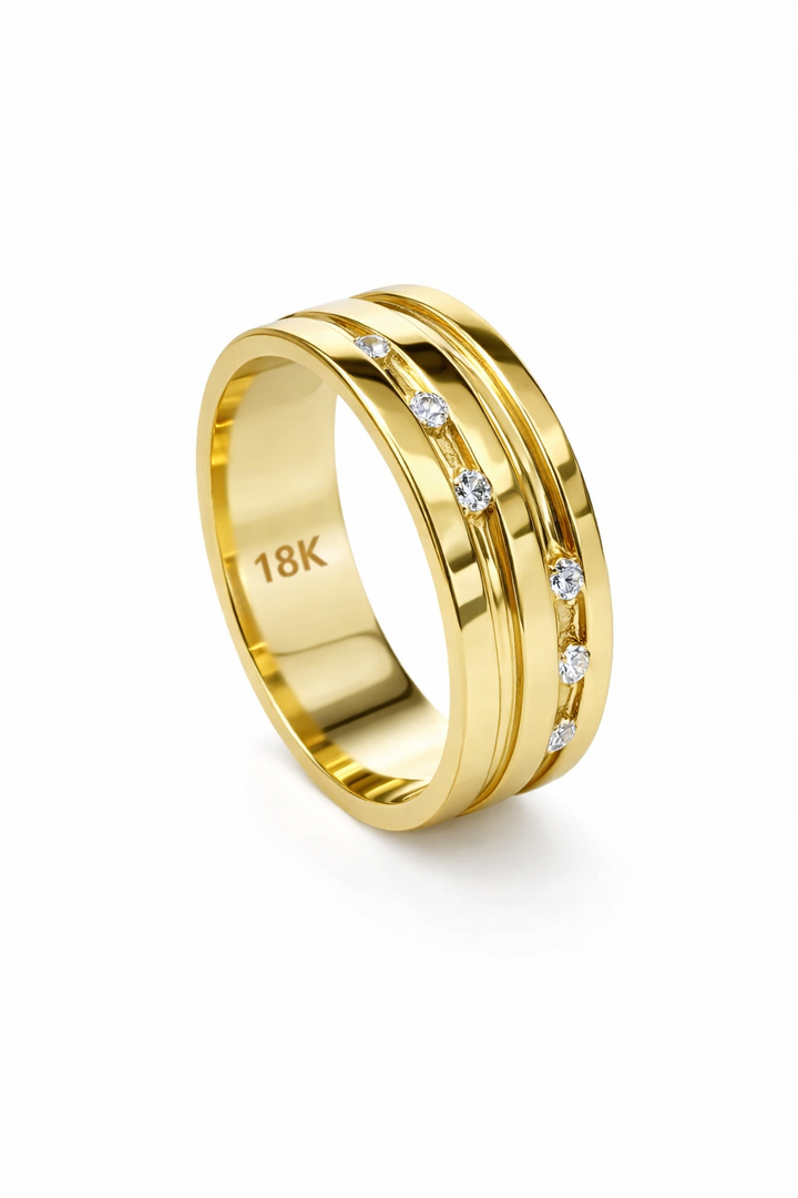 Gold ring with diamonds